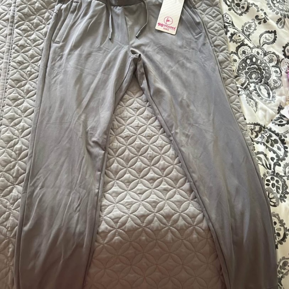 90 Degree By Reflex Light Gray Activewear - Girls Size L(12)
